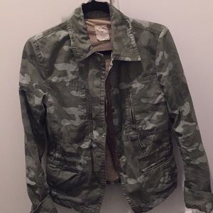 Gap camo jacket xs